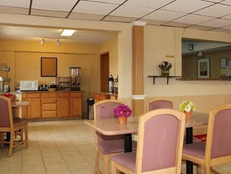 Econo Motel 2*