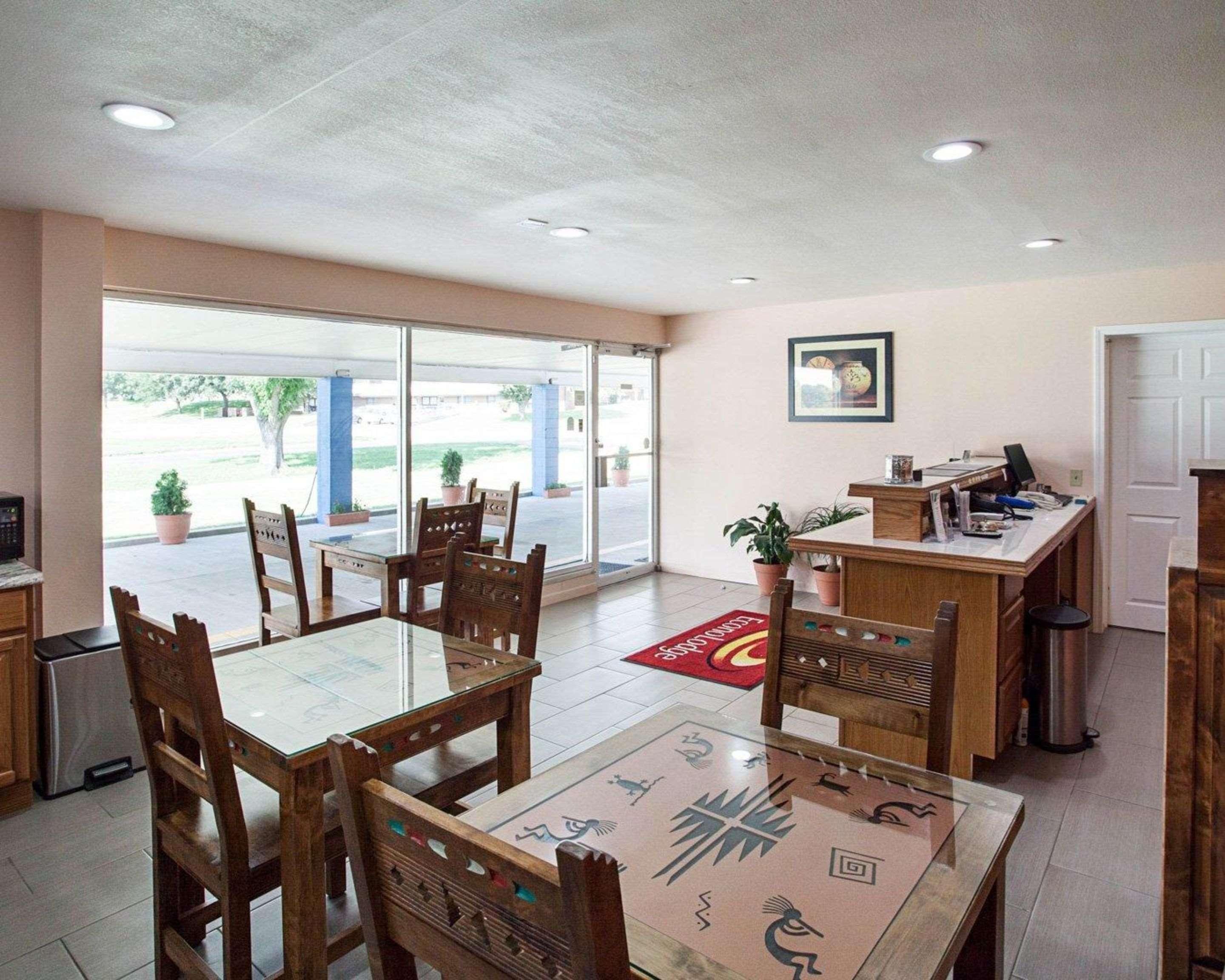 Econolodge Motel